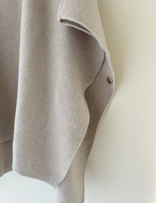 Loose turtleneck cape shawl knit vest