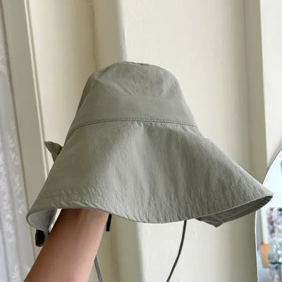 Sun-blocking safari hat, hiking hat, resort hat, bucket hat