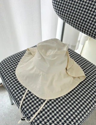 Sun-blocking safari hat, hiking hat, resort hat, bucket hat