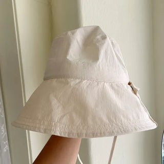 Sun-blocking safari hat, hiking hat, resort hat, bucket hat