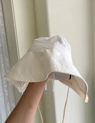 Sun-blocking safari hat, hiking hat, resort hat, bucket hat