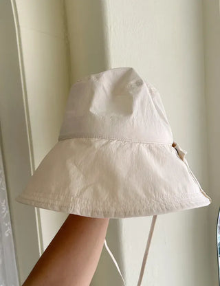 Sun-blocking safari hat, hiking hat, resort hat, bucket hat