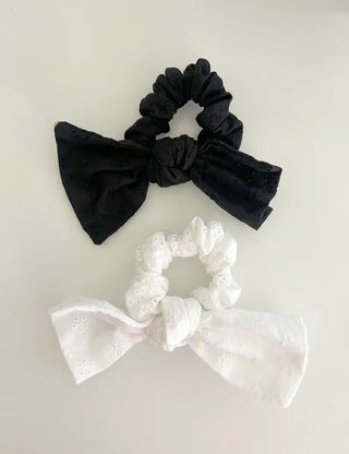 Eyelet oversized ribbon scrunchie hair tie