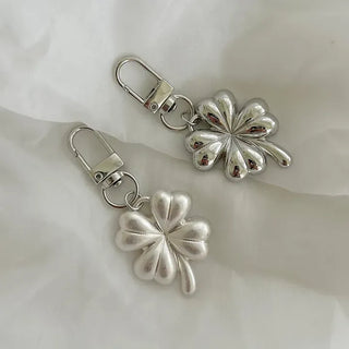 Metal four-leaf clover keyring metal phone strap car key holder
