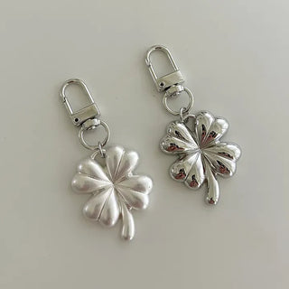 Metal four-leaf clover keyring metal phone strap car key holder