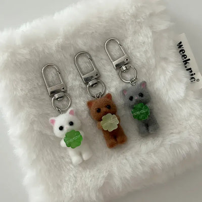 Four-leaf clover cat keyring flocked doll phone charm
