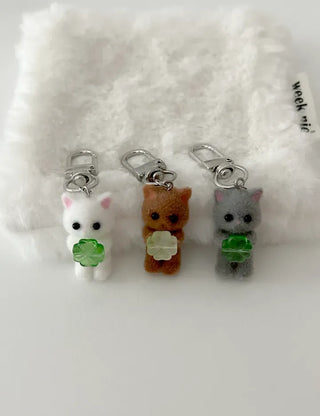 Four-leaf clover cat keyring flocked doll phone charm