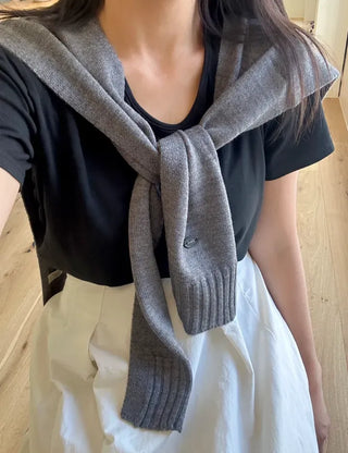 A must-have for transitional seasons: Wool button knit shawl, shoulder shawl, women's autumn cardigan shawl