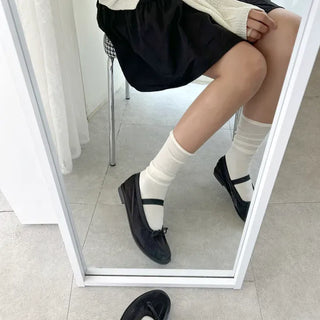 Frilled plain women's socks, loose-fit knit socks, mid-calf socks