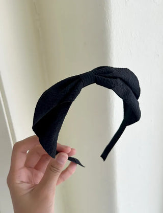 Recommended autumn wedding guest look: Waffle ribbon headband, slim hairband