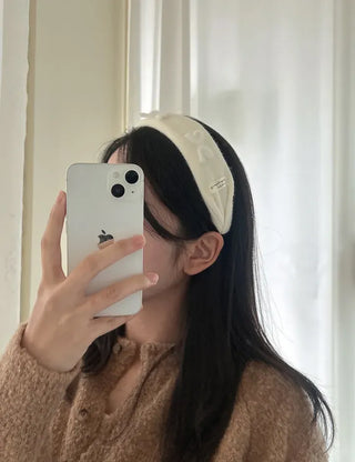 White yarn ribbon knit bandana headband