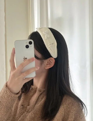 White yarn ribbon knit bandana headband
