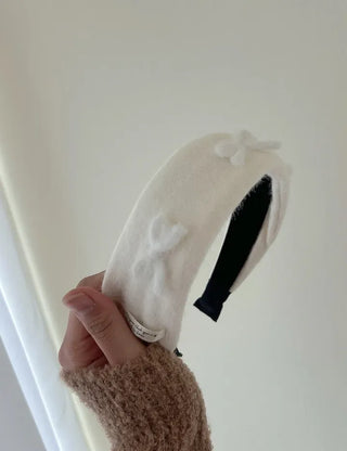 White yarn ribbon knit bandana headband