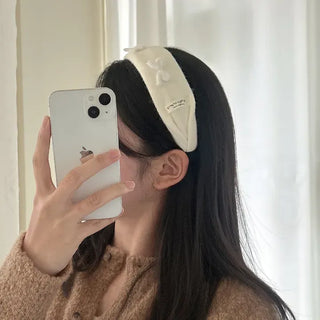 White yarn ribbon knit bandana headband