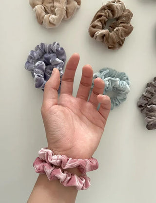 1+1 Slim Velvet Mini Scrunchie Set