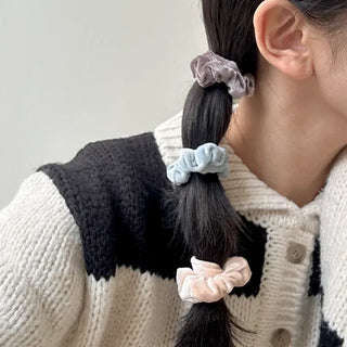 1+1 Slim Velvet Mini Scrunchie Set