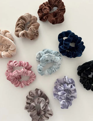 1+1 Slim Velvet Mini Scrunchie Set
