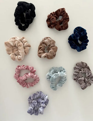 1+1 Slim Velvet Mini Scrunchie Set