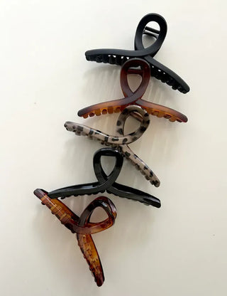 Giant Twist Hair Clip Matte Leopard Print Updo