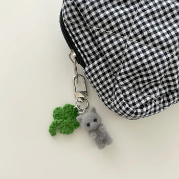 Knitted four-leaf clover keyring, mini cat doll, mini bag keyring