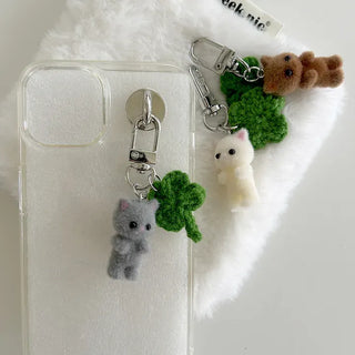 Knitted four-leaf clover keyring, mini cat doll, mini bag keyring