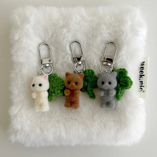 Knitted four-leaf clover keyring, mini cat doll, mini bag keyring