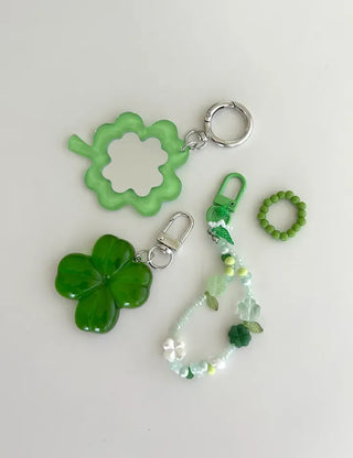 Merry Shop Flower Petal Bead Keyring Four-Leaf Clover Phone Strap