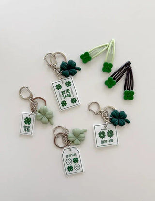 Merry Shop Lucky Keyholder Four-Leaf Clover Acrylic Keyring