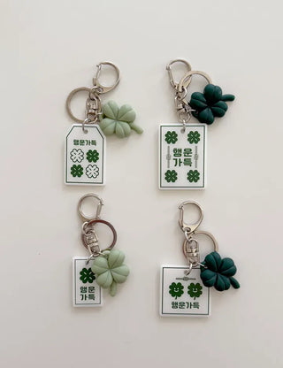 Merry Shop Lucky Keyholder Four-Leaf Clover Acrylic Keyring