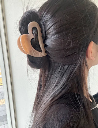 Mary Shop Hairpin Modern Heart Half-Up Mini Claw Clip
