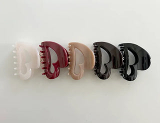 Mary Shop Hairpin Modern Heart Half-Up Mini Claw Clip