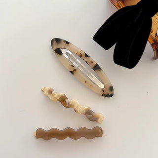 Merry Shop Oval Wavy Snap Bobbin