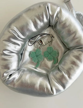 Four-leaf clover cat scooter doll mini bag keyring keyholder