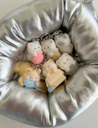 Four-leaf clover cat scooter doll mini bag keyring keyholder