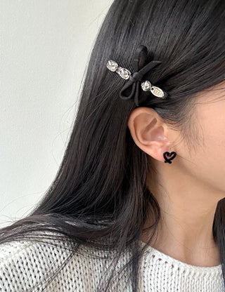 Silver Needle Velvet Drawing Heart Mini Earrings