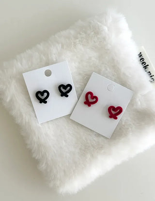 Silver Needle Velvet Drawing Heart Mini Earrings