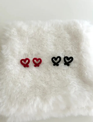 Silver Needle Velvet Drawing Heart Mini Earrings