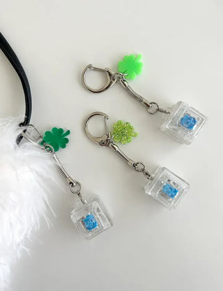 Four-leaf clover keycap keyring LED single-socket keyboard key holder gift luck