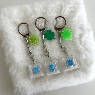 Four-leaf clover keycap keyring LED single-socket keyboard key holder gift luck