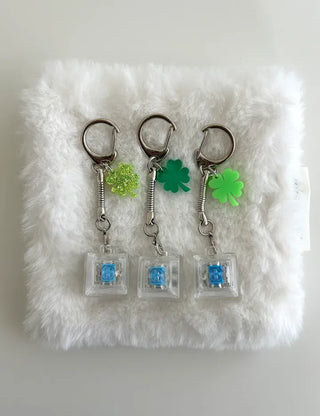 Four-leaf clover keycap keyring LED single-socket keyboard key holder gift luck