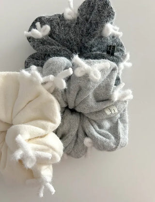 White yarn ribbon big knit scrunchie hair tie