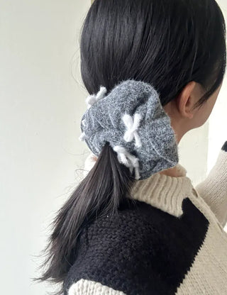 White yarn ribbon big knit scrunchie hair tie