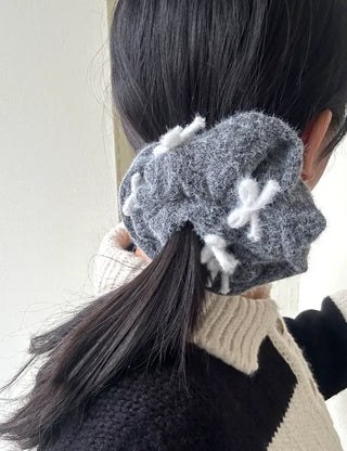 White yarn ribbon big knit scrunchie hair tie