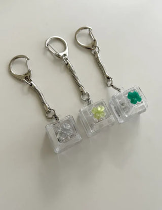 Cute parts keycap keyring teddy bear four-leaf clover keyholder keyboard