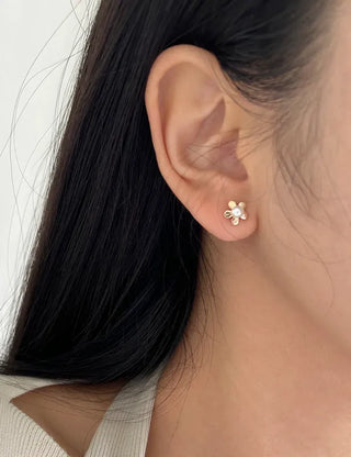 Pair Set Flower Earrings Bell Pearl Titanium Mini