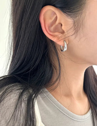 Bold One-Touch A-Line Hoop Earrings Basic 11% Off