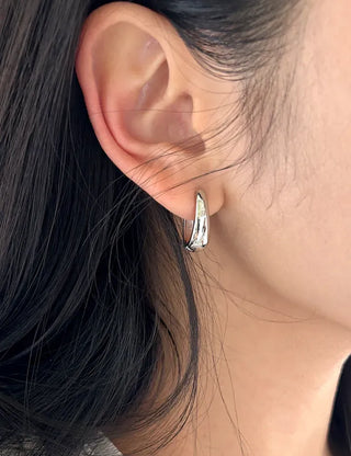 Bold One-Touch A-Line Hoop Earrings Basic 11% Off