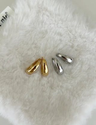 Bold One-Touch A-Line Hoop Earrings Basic 11% Off