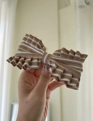 New spring ribbon hair clip, striped frill half-up hairstyle