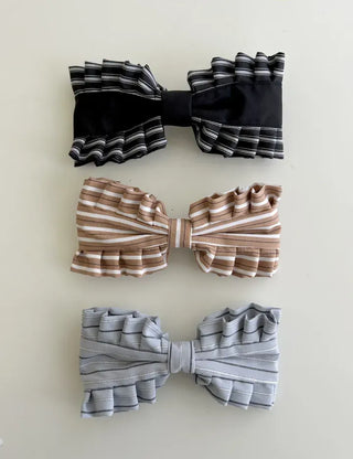 New spring ribbon hair clip, striped frill half-up hairstyle